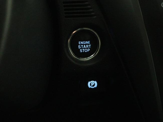 Toyota Avensis Touring Sports - 1.8 VVT-i SkyView Limited