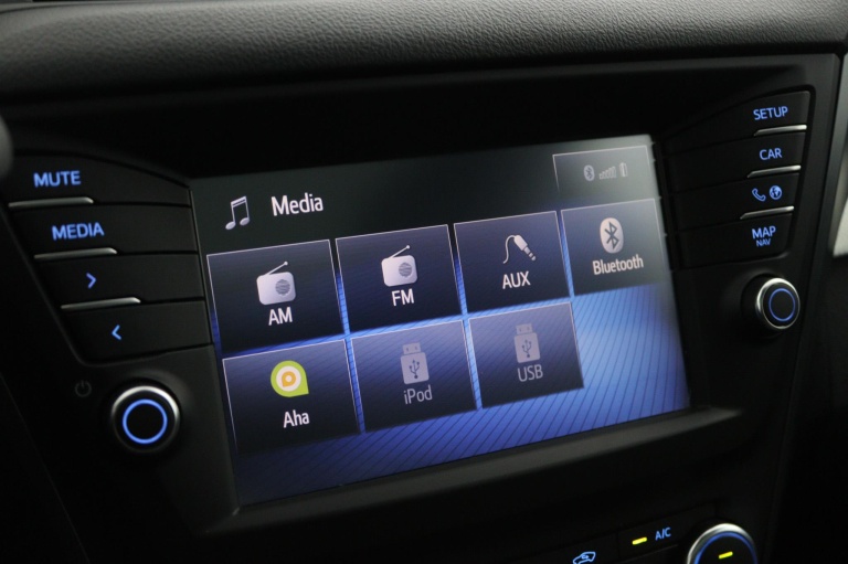 Toyota Avensis Touring Sports - 1.8 VVT-i SkyView Limited 48