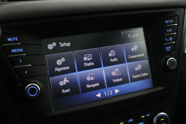 Toyota Avensis Touring Sports - 1.8 VVT-i SkyView Limited 50