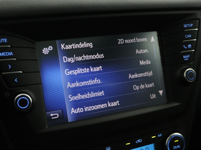 Toyota Avensis Touring Sports - 1.8 VVT-i SkyView Limited