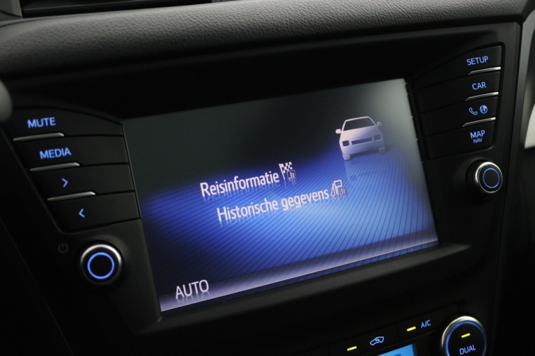 Toyota Avensis Touring Sports - 1.8 VVT-i SkyView Limited 54