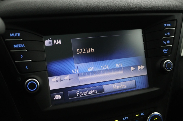 Toyota Avensis Touring Sports - 1.8 VVT-i SkyView Limited 8