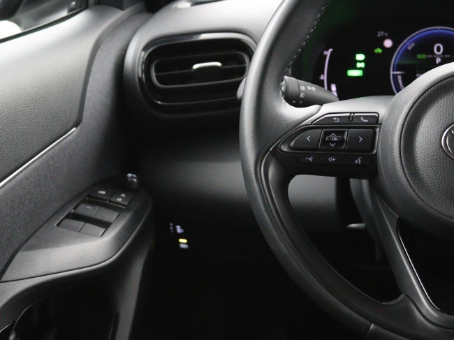 Toyota Yaris Cross - 1.5 Hybrid 115 First Edition