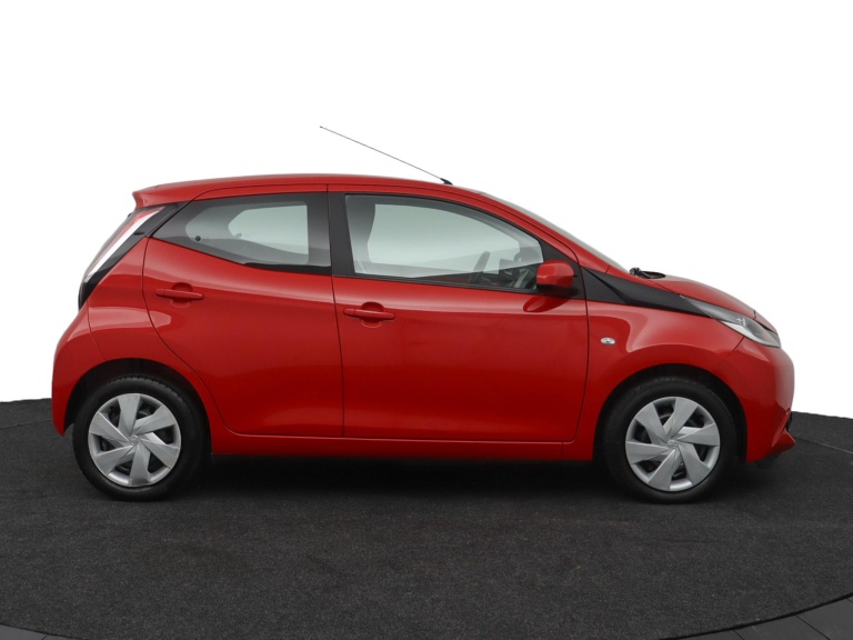 Toyota Aygo - 1.0 VVT-i x-play 12