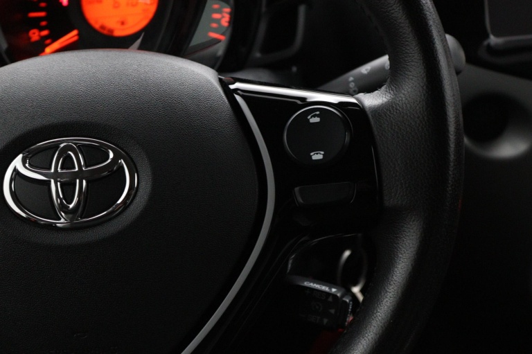 Toyota Aygo - 1.0 VVT-i x-play 20