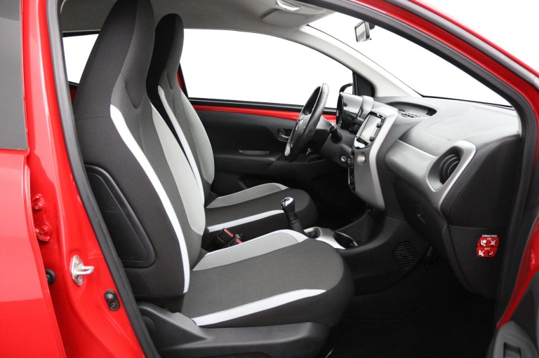 Toyota Aygo - 1.0 VVT-i x-play 21