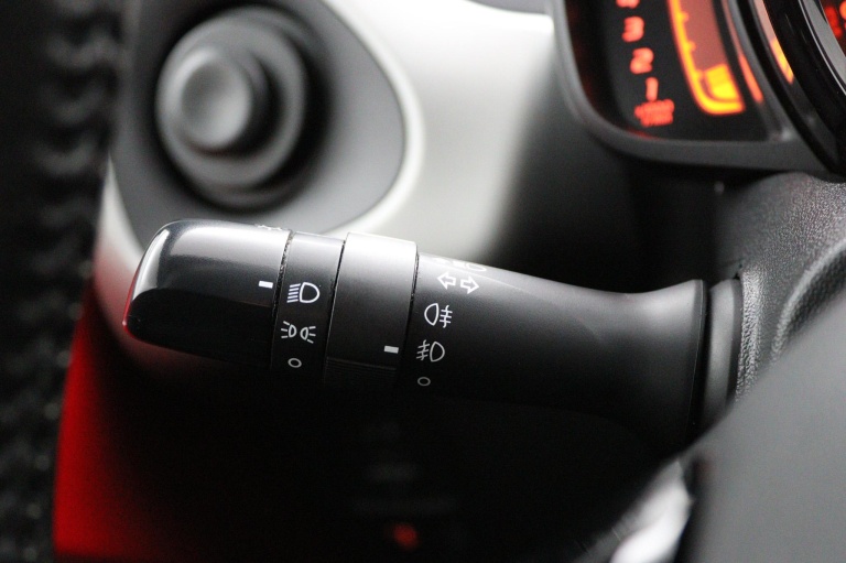 Toyota Aygo - 1.0 VVT-i x-play 28