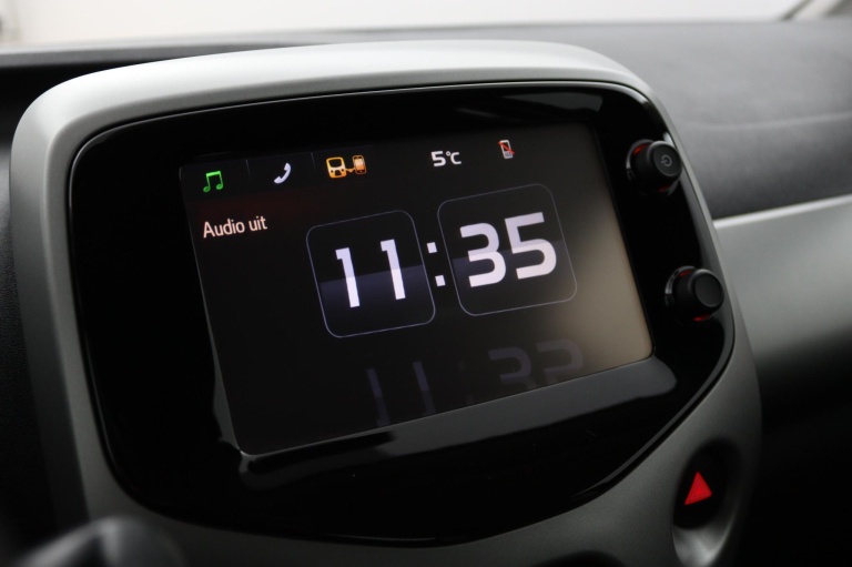 Toyota Aygo - 1.0 VVT-i x-play 38