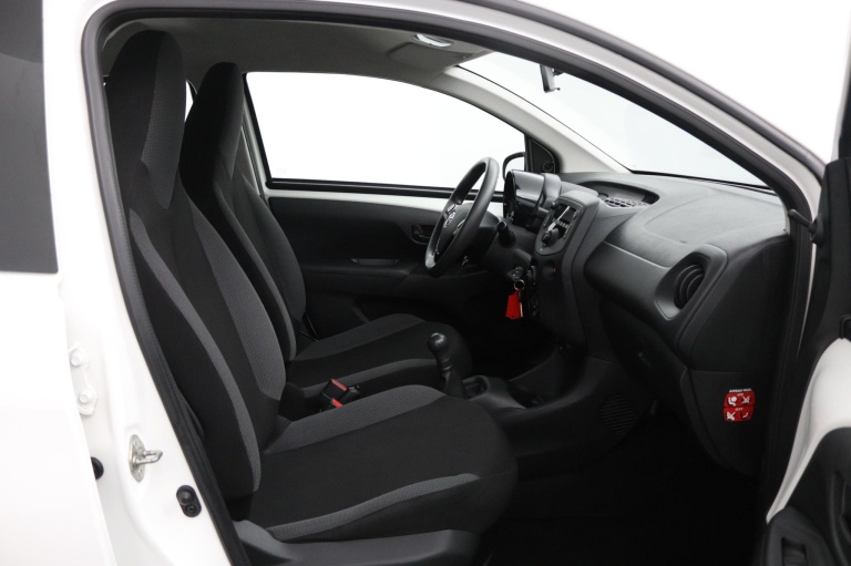 Toyota Aygo - 1.0 VVT-i x-fun 21