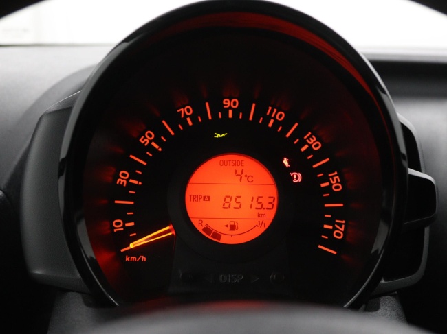 Toyota Aygo - 1.0 VVT-i x-fun