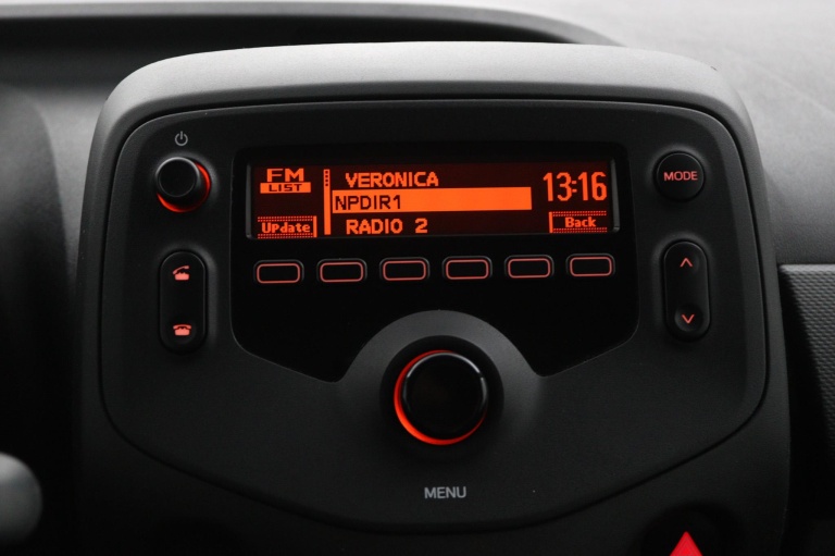 Toyota Aygo - 1.0 VVT-i x-fun 8