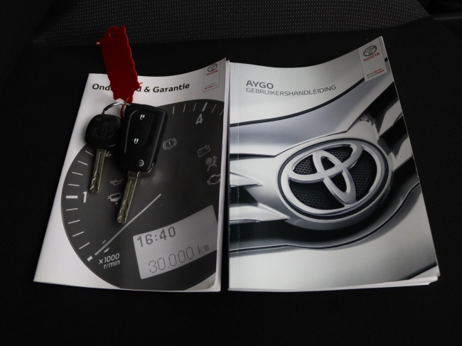 Toyota Aygo - 1.0 VVT-i x-fun