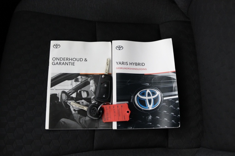 Toyota Yaris - 1.5 Hybrid 11