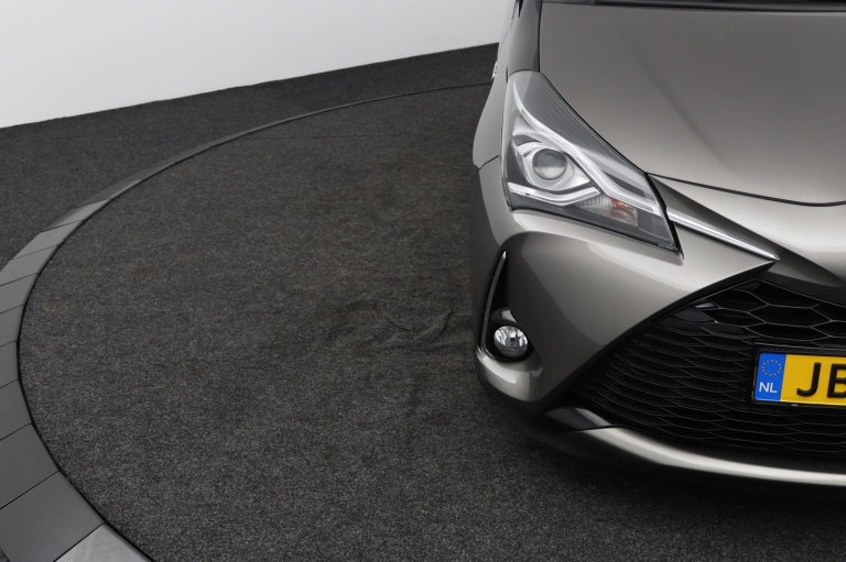 Toyota Yaris - 1.5 Hybrid Premium 36