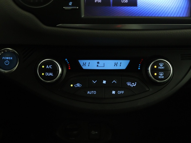 Toyota Yaris - 1.5 Hybrid Premium
