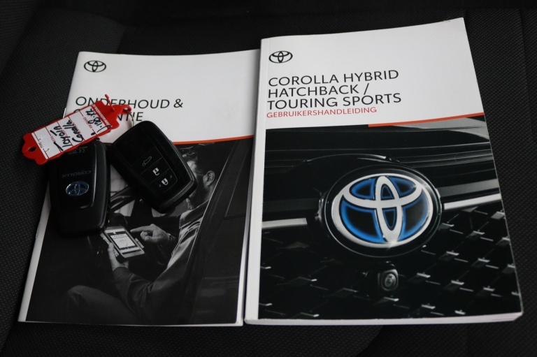 Toyota Corolla Touring Sports - 1.8 Hybrid Executive 11