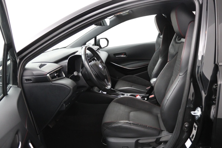 Toyota Corolla Touring Sports - 1.8 Hybrid Executive 17