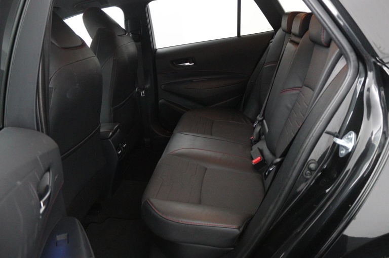 Toyota Corolla Touring Sports - 1.8 Hybrid Executive 18