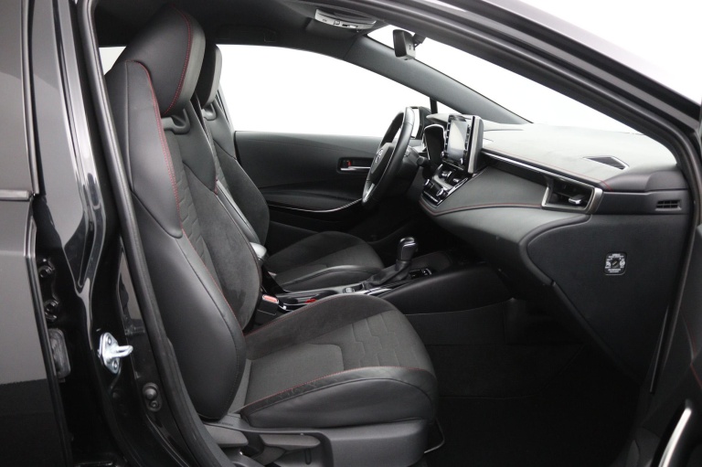 Toyota Corolla Touring Sports - 1.8 Hybrid Executive 22