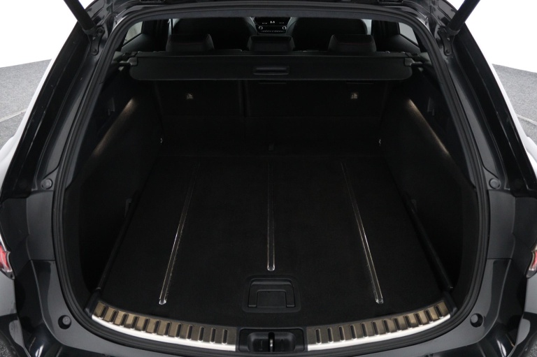 Toyota Corolla Touring Sports - 1.8 Hybrid Executive 23