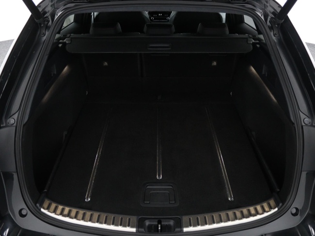 Toyota Corolla Touring Sports - 1.8 Hybrid Executive