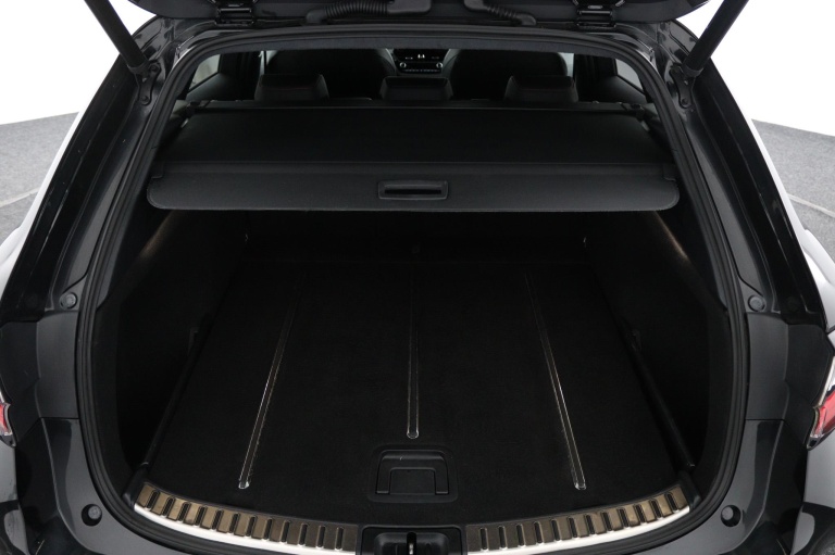 Toyota Corolla Touring Sports - 1.8 Hybrid Executive 24