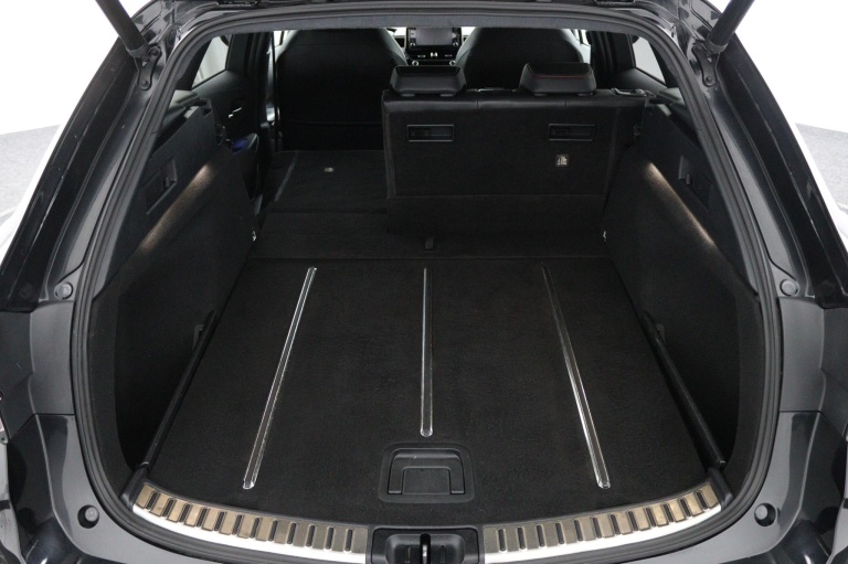 Toyota Corolla Touring Sports - 1.8 Hybrid Executive 25