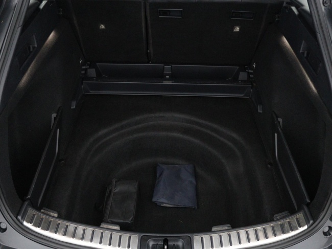 Toyota Corolla Touring Sports - 1.8 Hybrid Executive