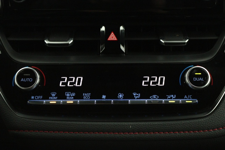 Toyota Corolla Touring Sports - 1.8 Hybrid Executive 7