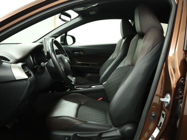 Toyota C-HR - 1.8 Hybrid Executive