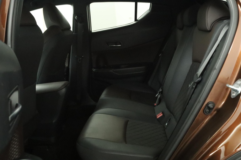 Toyota C-HR - 1.8 Hybrid Executive 18