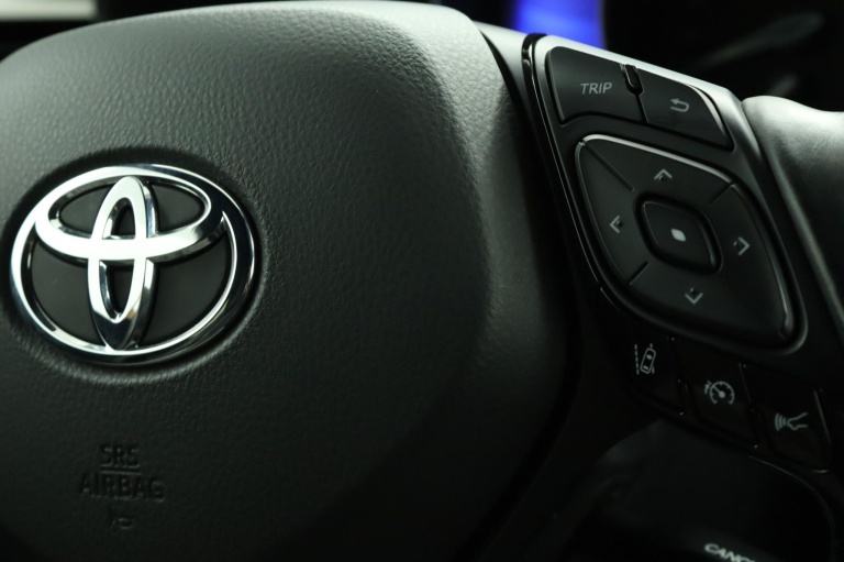 Toyota C-HR - 1.8 Hybrid Executive 21