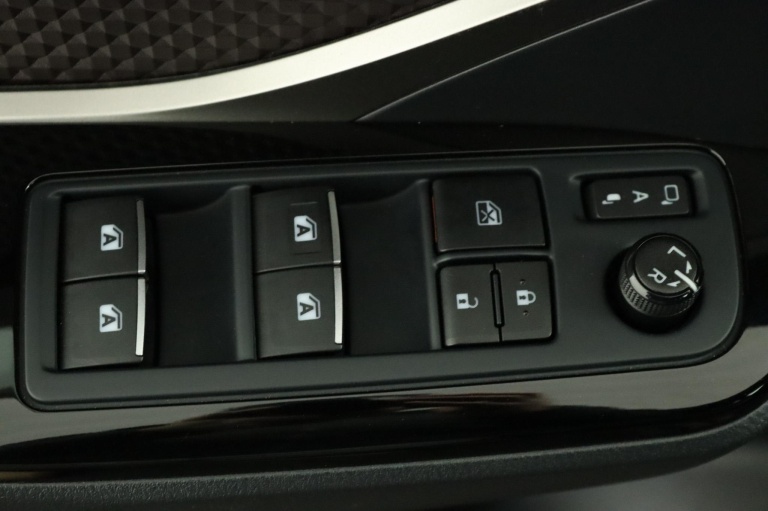 Toyota C-HR - 1.8 Hybrid Executive 29