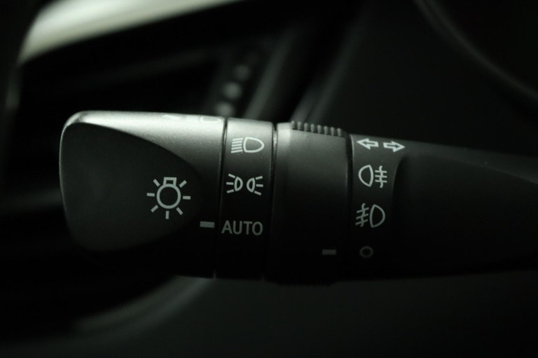 Toyota C-HR - 1.8 Hybrid Executive 31