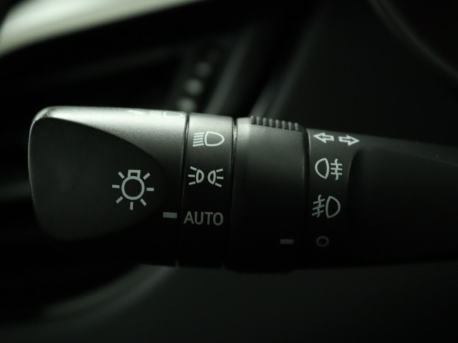 Toyota C-HR - 1.8 Hybrid Executive