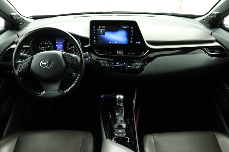 Toyota C-HR - 1.8 Hybrid Executive 4