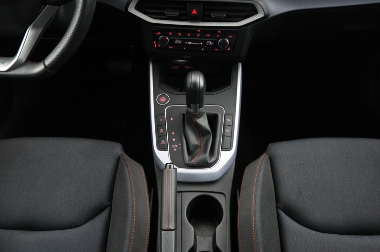 SEAT Arona - 1.0 EcoTSI FR Anniversary 28