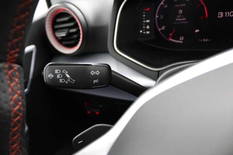 SEAT Arona - 1.0 EcoTSI FR Anniversary 31