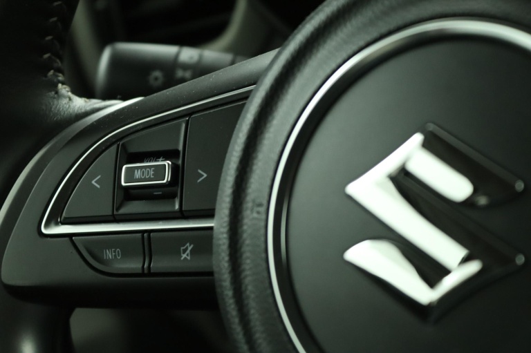 Suzuki Swift - 1.2 Select Smart Hybrid 19