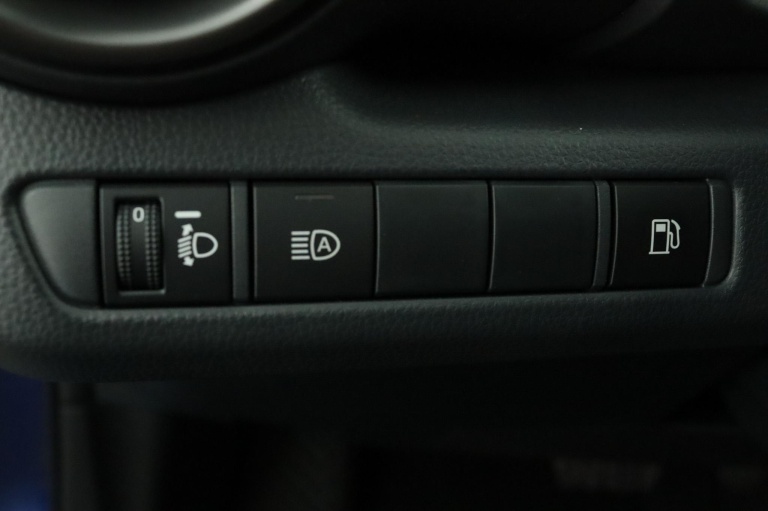 Toyota C-HR - 1.8 Hybrid 140 Dynamic 30