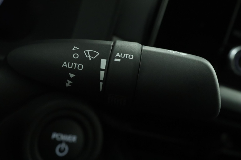 Toyota C-HR - 1.8 Hybrid 140 Dynamic 32