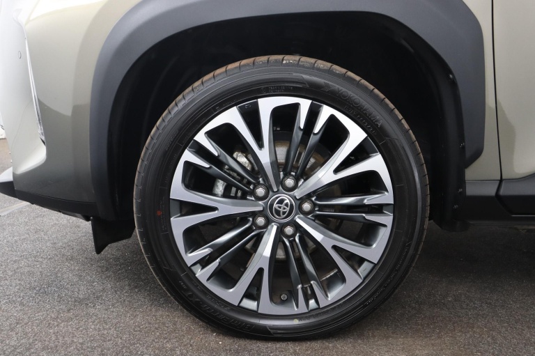 Toyota Yaris Cross - 1.5 Hybrid Executive 37
