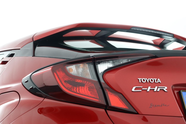 Toyota C-HR - 1.8 Hybrid Dynamic 30
