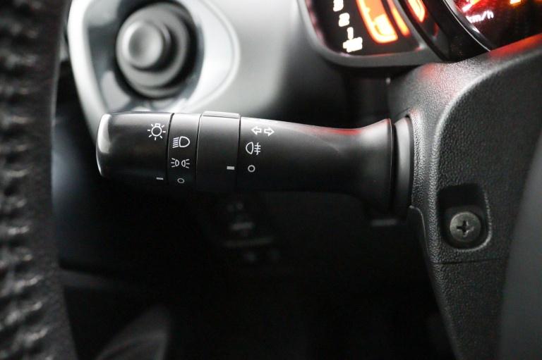 Toyota Aygo - 1.0 VVT-i x-play limited 21