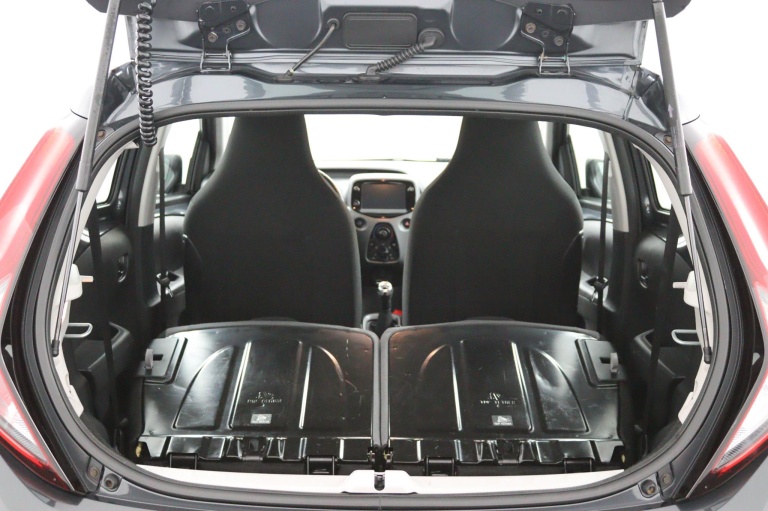 Toyota Aygo - 1.0 VVT-i x-play limited 28