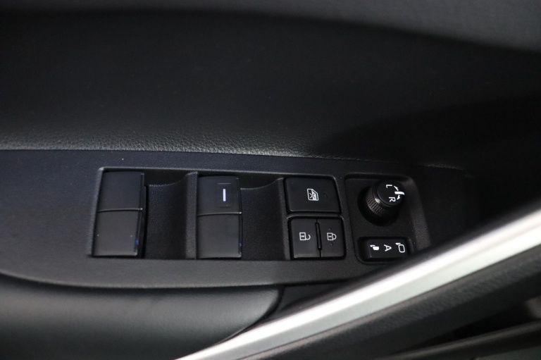 Toyota Corolla Cross - Hybrid 140 Style 29