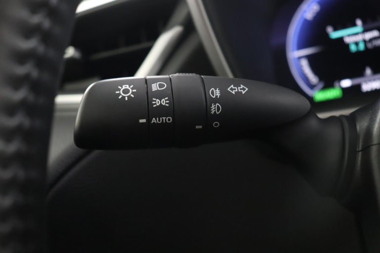 Toyota Corolla Cross - Hybrid 140 Style 31