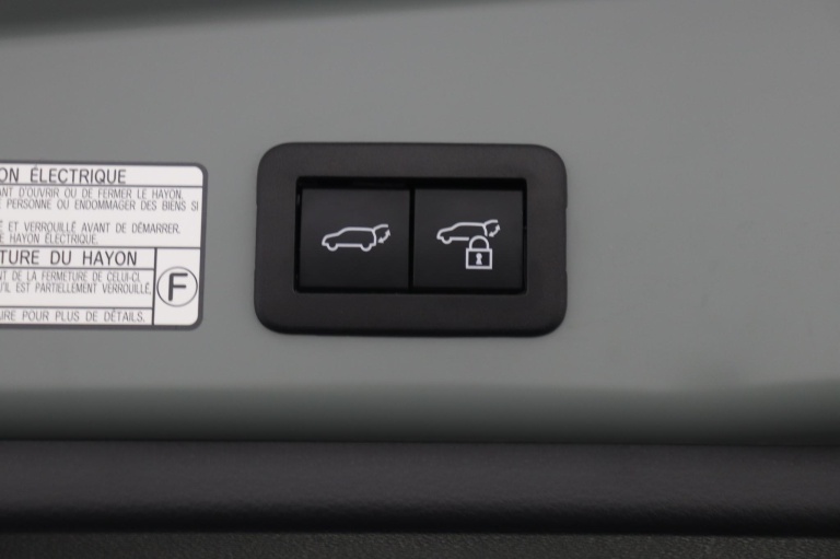 Toyota Corolla Cross - Hybrid 140 Style 43