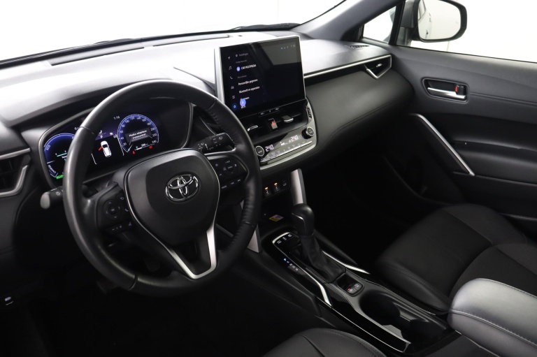 Toyota Corolla Cross - Hybrid 140 Style 61