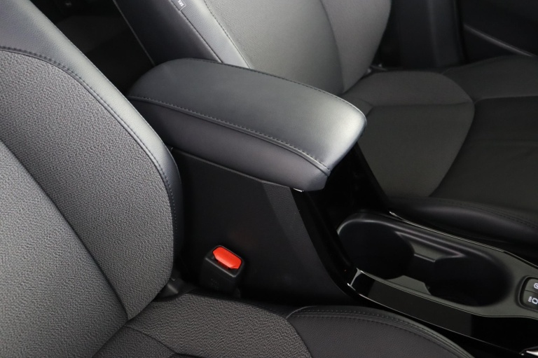 Toyota Corolla Cross - Hybrid 140 Style 64